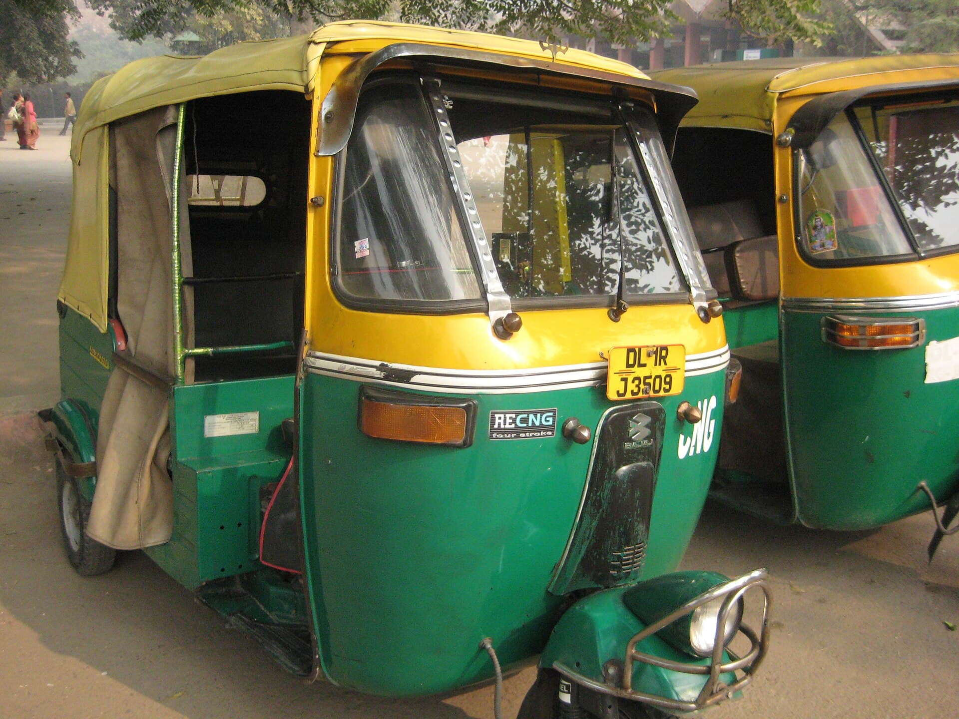 Bajaj RE